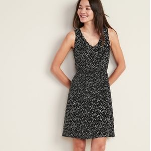 Old Navy Sleeveless Waist-Defined V-Neck Dress for Women